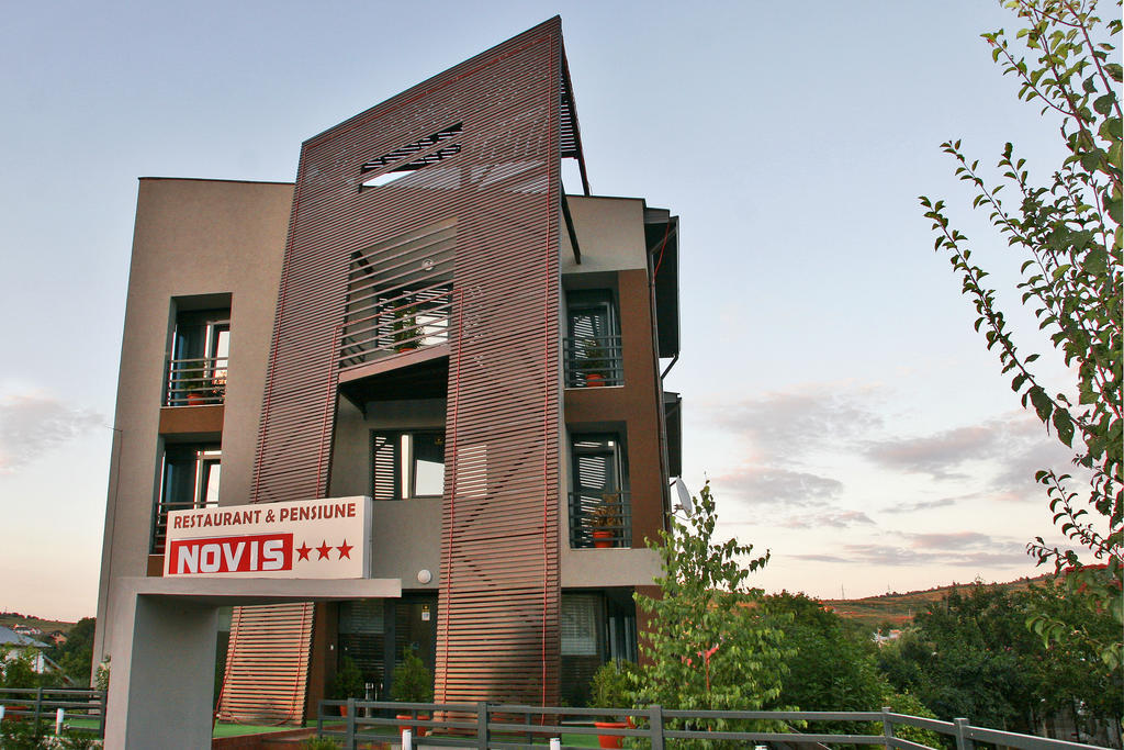 Pensiunea Novis Ясси Екстер'єр фото